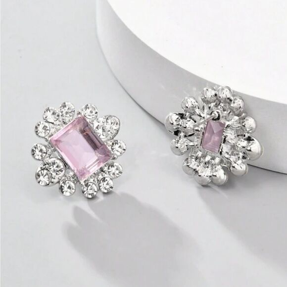 Vintage style pink stud earrings A453 - Picture 1 of 5